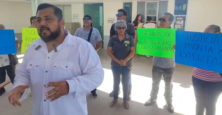 Trabajadores del hotel Los Arcos se manifiestan en Conciliación; piden cese del Presidente