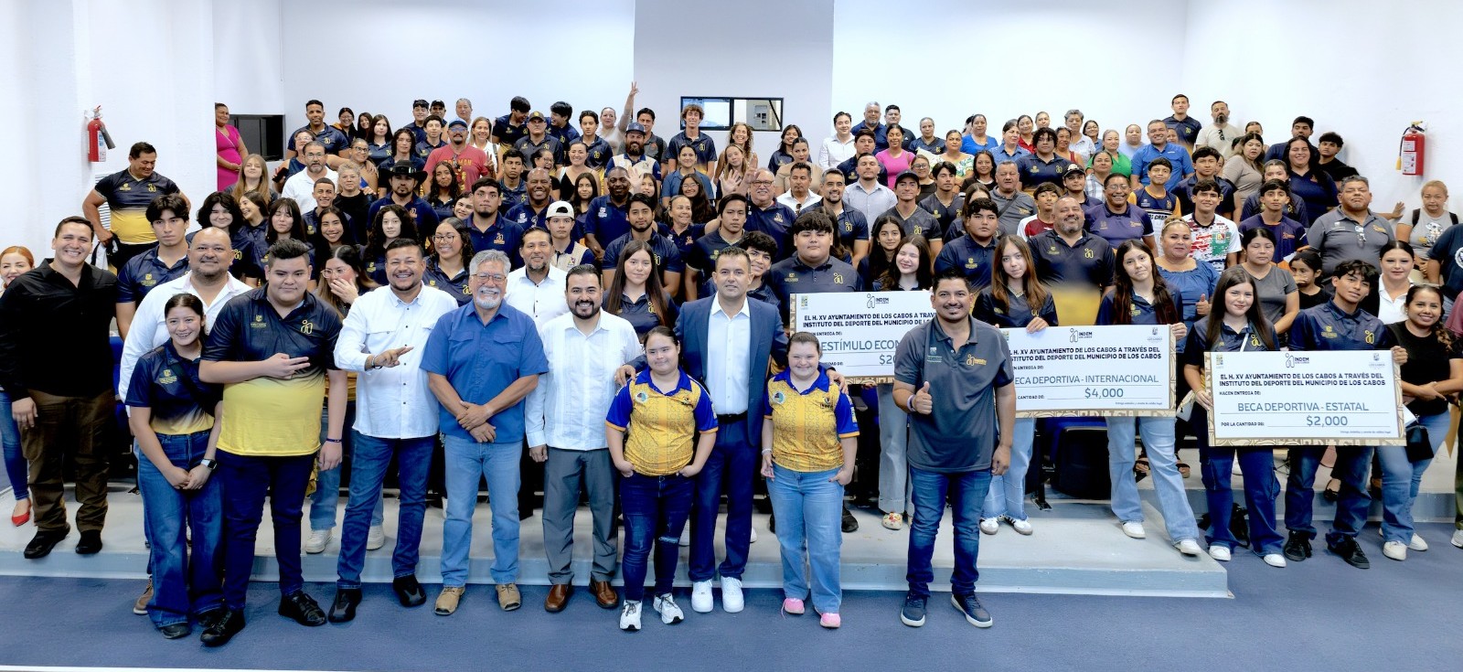 Destina Ayuntamiento de Los Cabos 3 mdp de pesos a becas deportivas