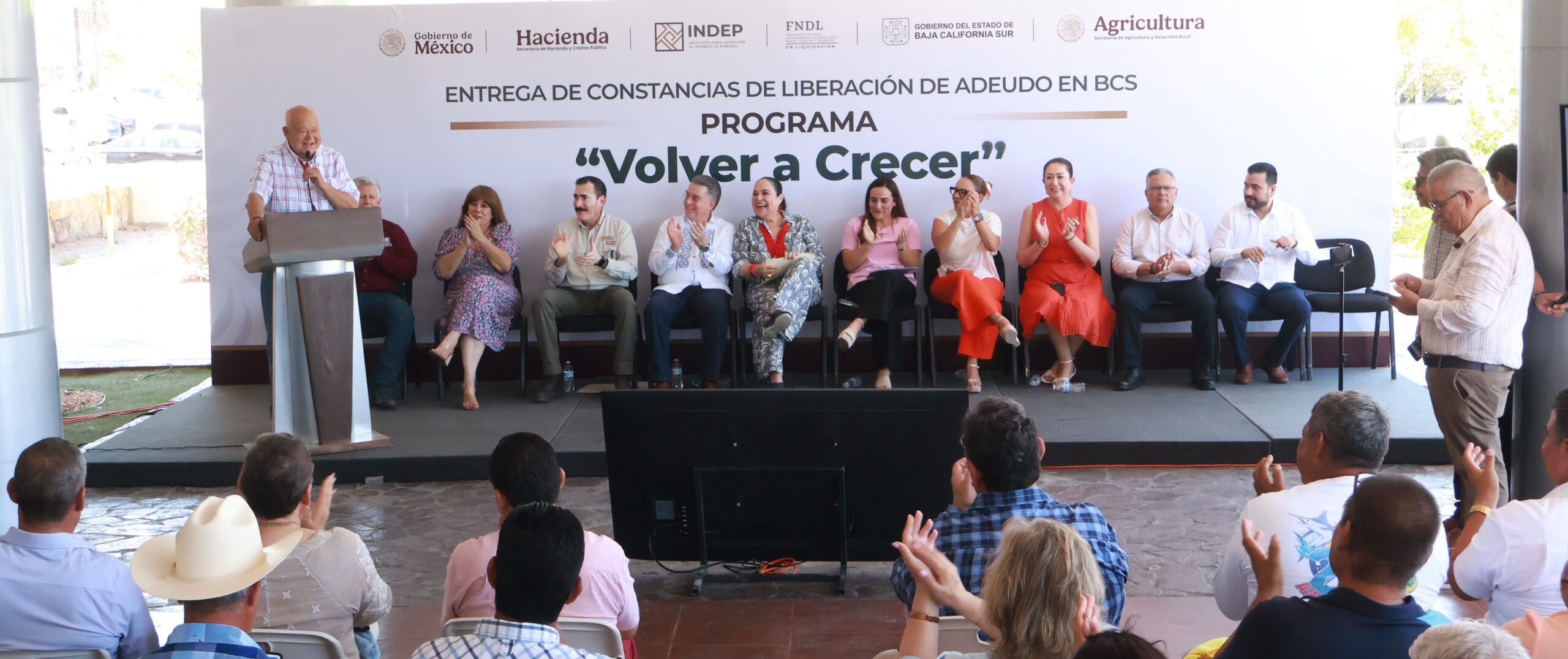 Respalda gobernador Víctor Castro a mujeres y pequeños productores de BCS con el programa “Volver a Crecer”