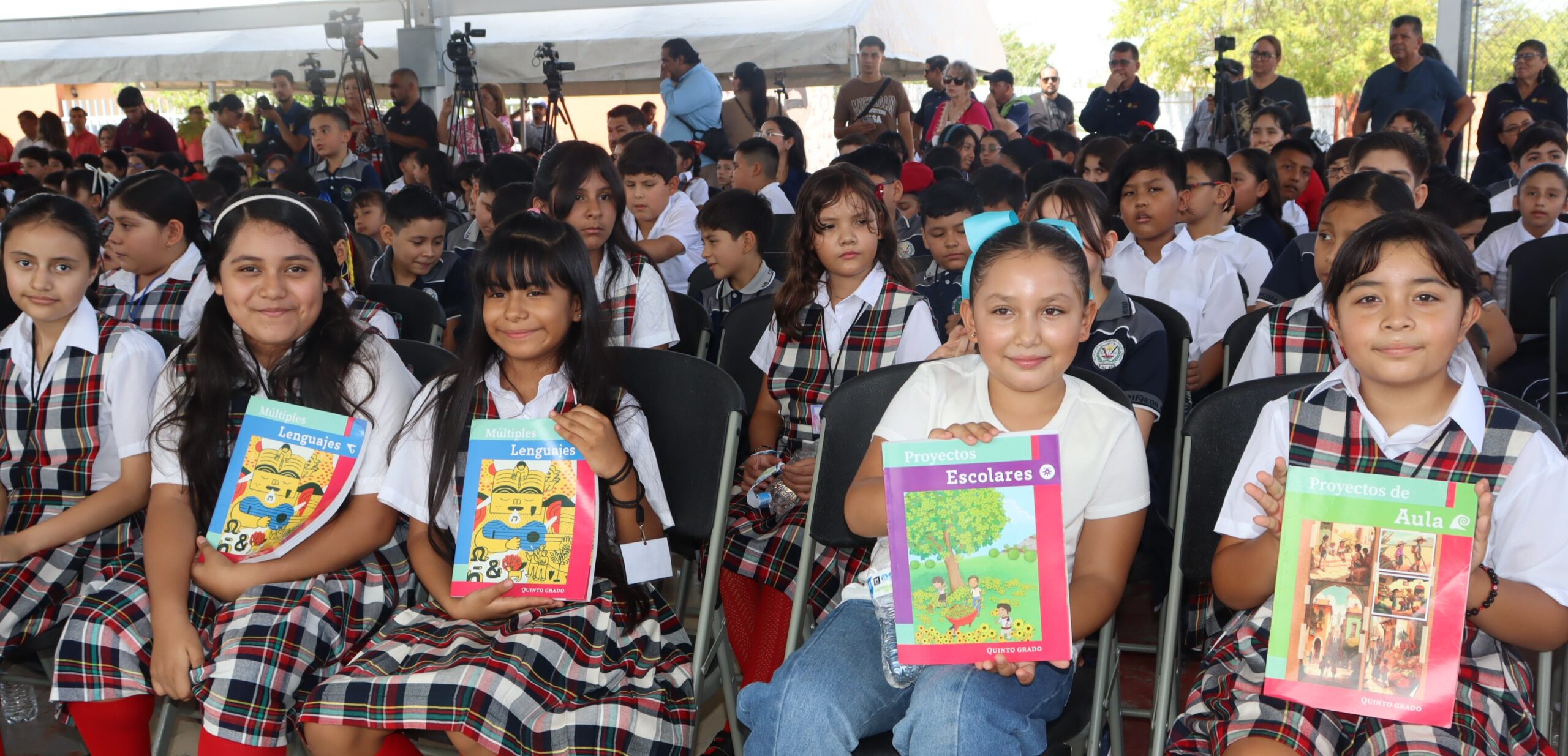 Inicia el ciclo escolar 2026-2027 con más de 220 mil estudiantes en BCS
