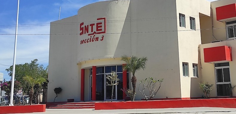 Elmuth Castillo se dice listo para dejar la Sección 3 del SNTE, pero no se ve para cuándo