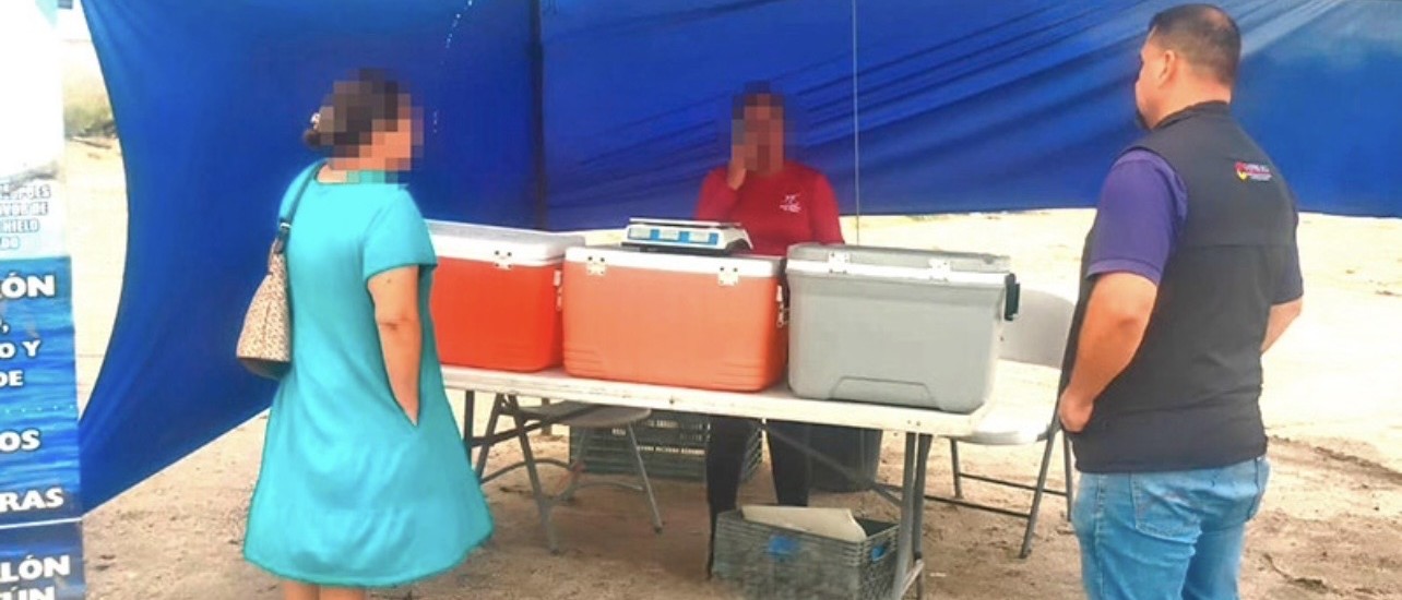 Suspende Coepris venta de alimentos en vialidades afectadas por agua de drenaje