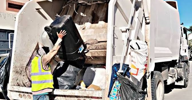 Bajan reportes por deficiencias en la recolección de basura en La Paz, asegura titular del área