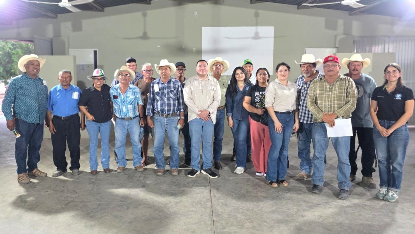 Capacita Sepada a productores ganaderos de BCS sobre gusano barrenador
