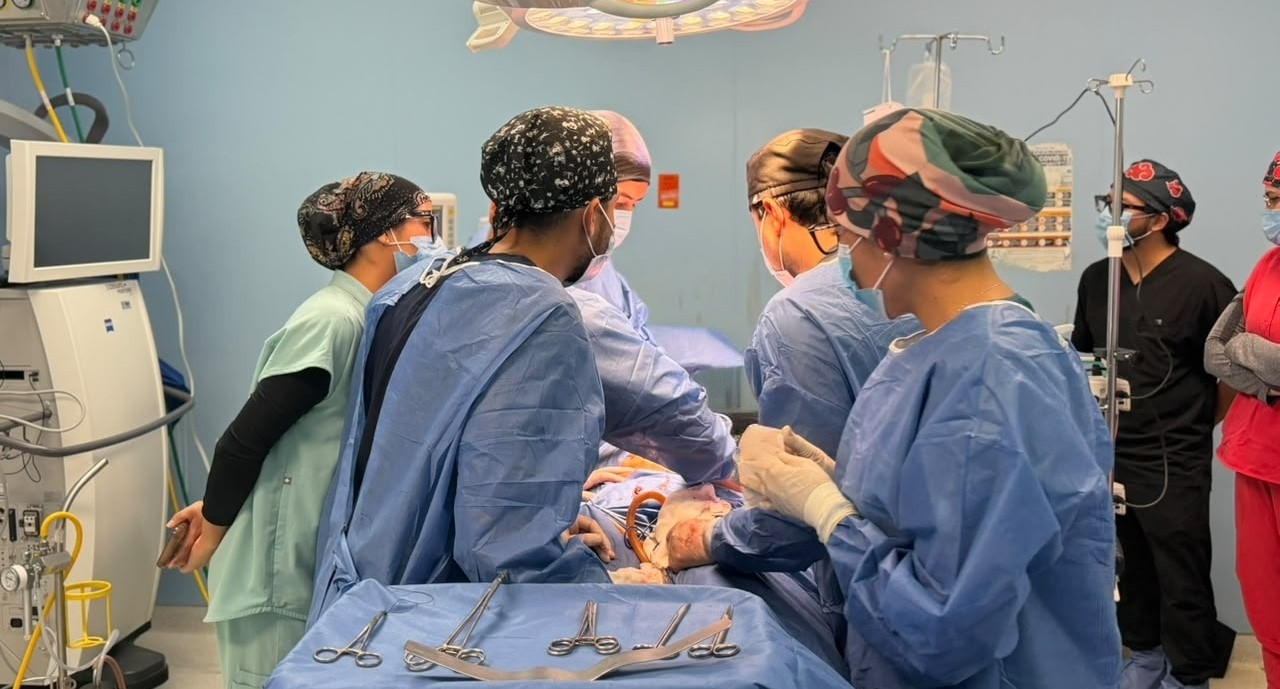 Extirpan tumor abdominal de 4 kilogramos en el hospital general del Issste en La Paz