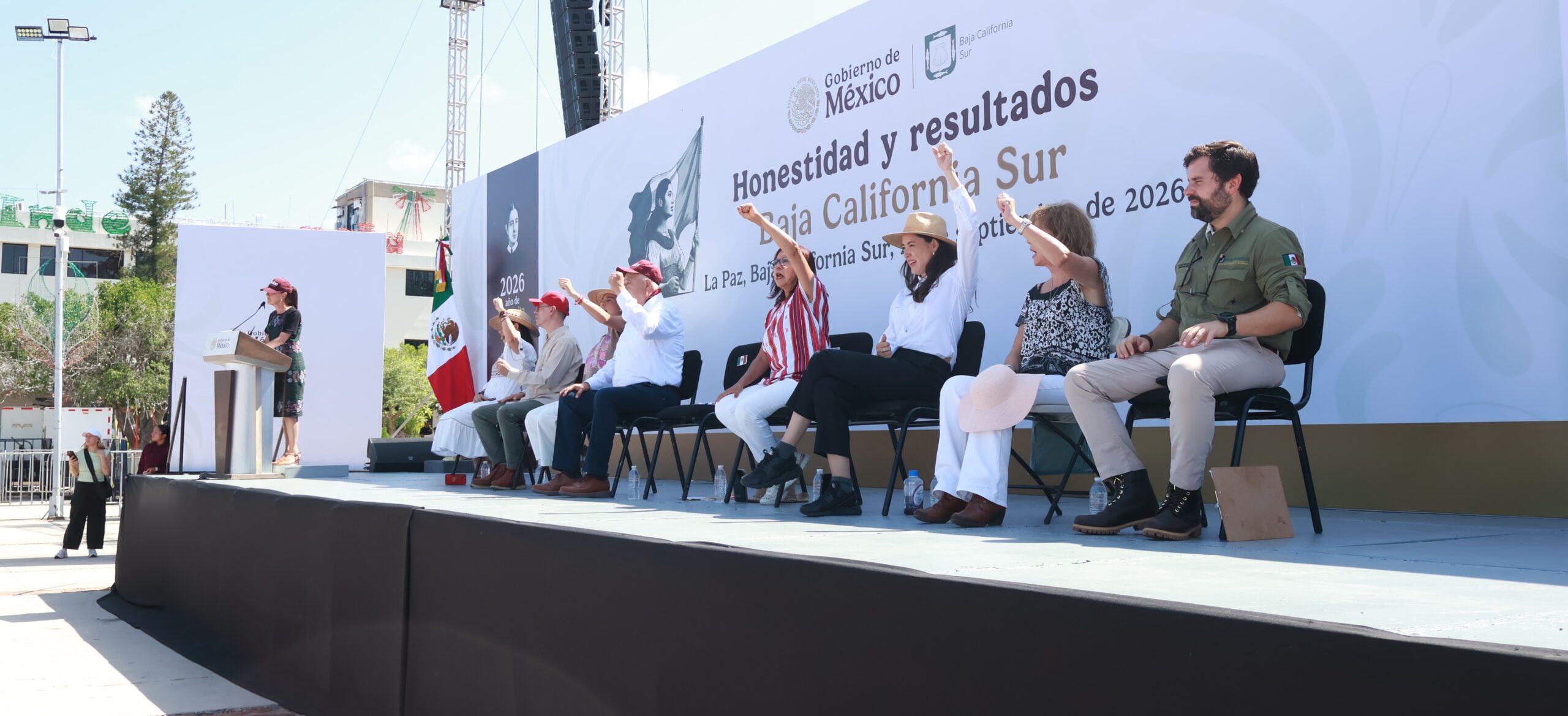 Recibe Víctor Castro a la presidenta Sheinbaum y refrenda respaldo de BCS