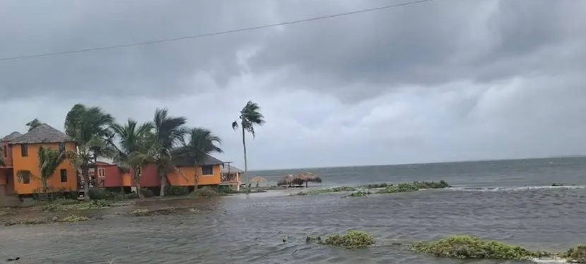 Llega octubre con calor, lluvias y un huracán Llega octubre con calor, lluvias y un huracán