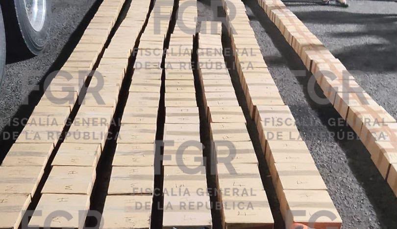 Sentencia condenatoria por transporte de metanfetamina en La Paz