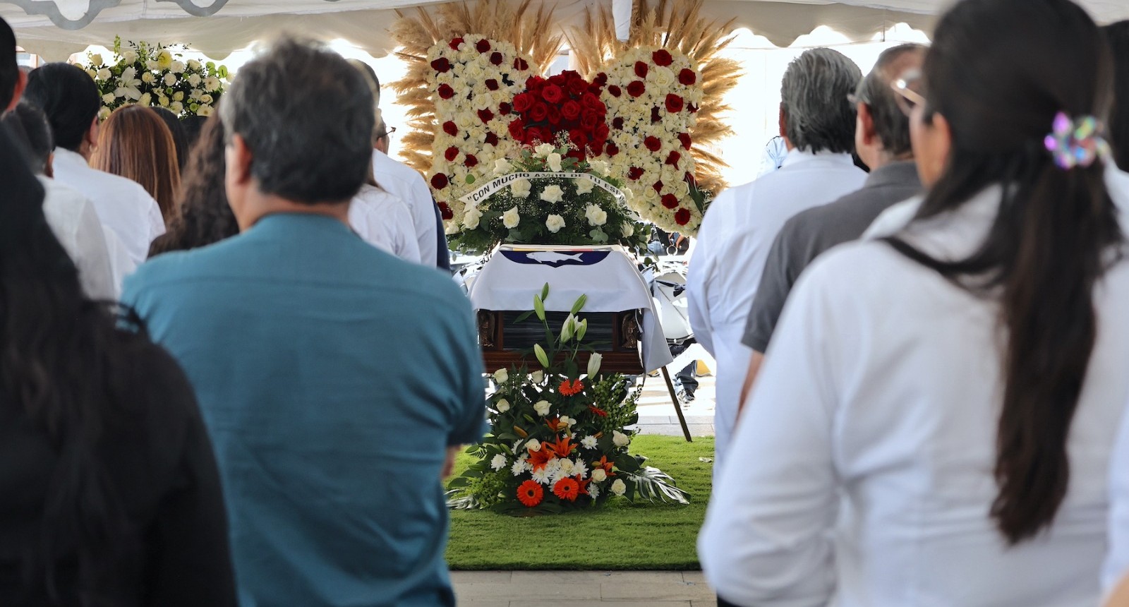 Rinde XV Ayuntamiento de Los Cabos homenaje póstumo a Rigoberto Arce Martínez
