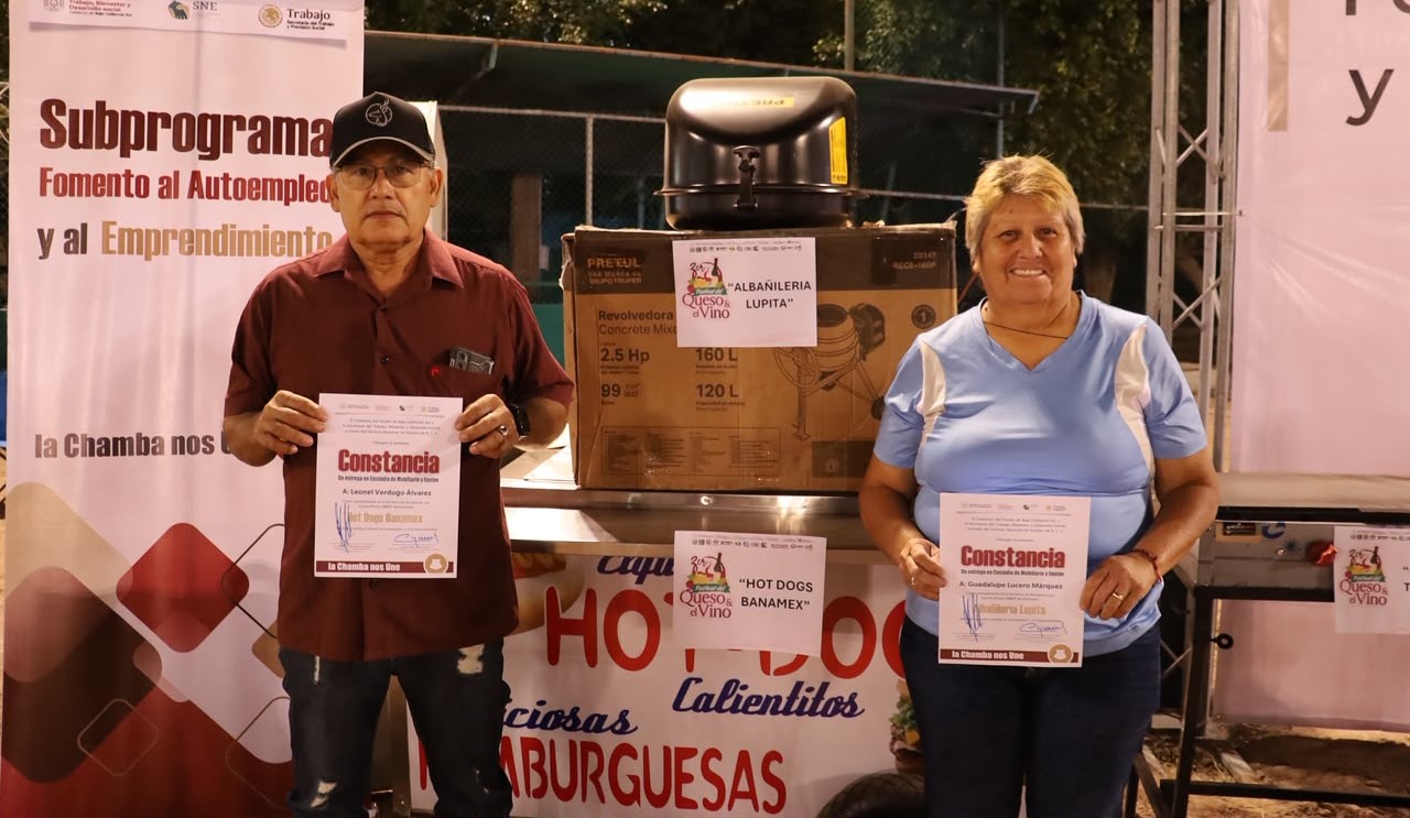 Entregó SNE equipos de trabajo a 29 emprendedores de tres municipios de BCS