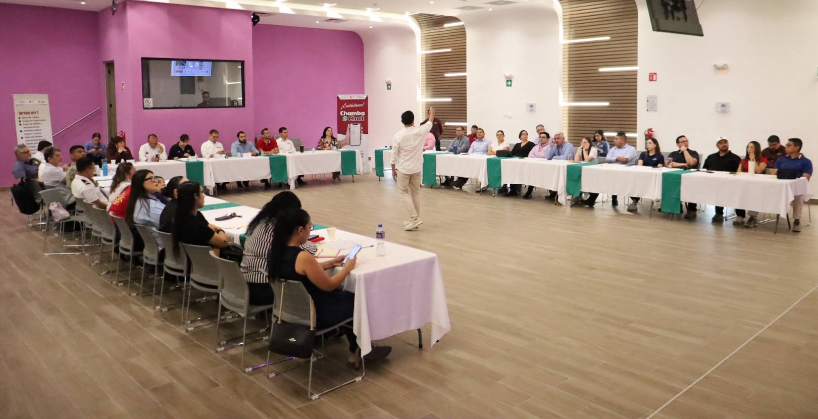 Realiza SNE tercera mesa de trabajo para impulsar el empleo en La Paz